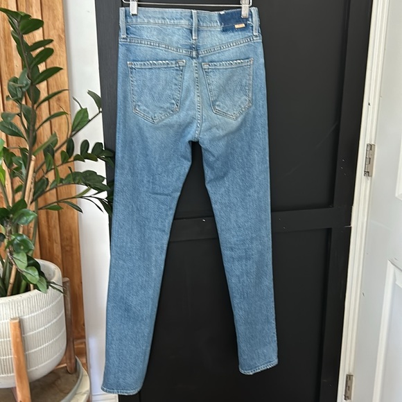 Mother Denim The pickup skimp in The Melancholy. Size 23x32 - Picture 4 of 12